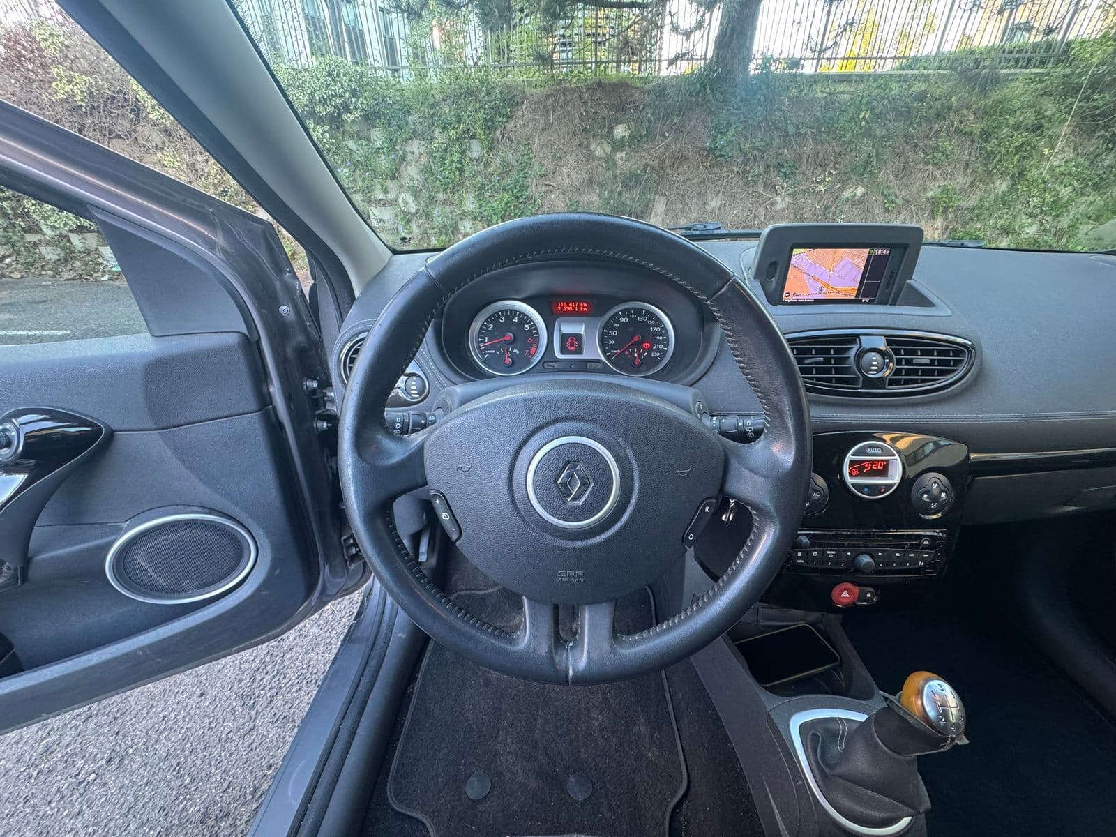 Renault Clio Gris