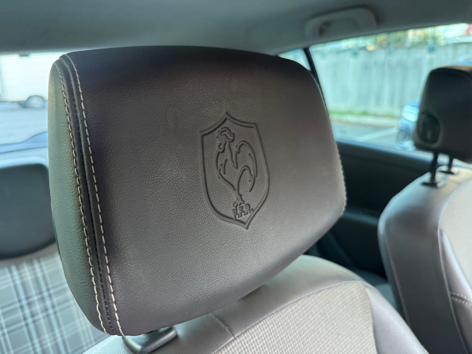Renault Clio Gris