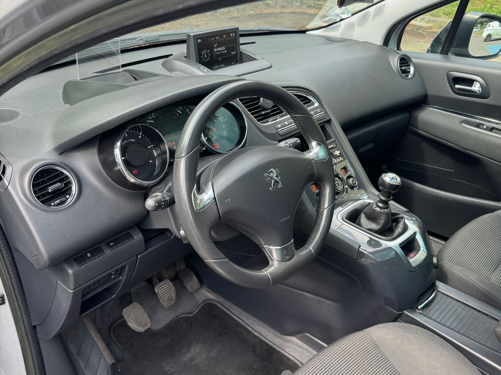 Peugeot 5008 Allure Gris