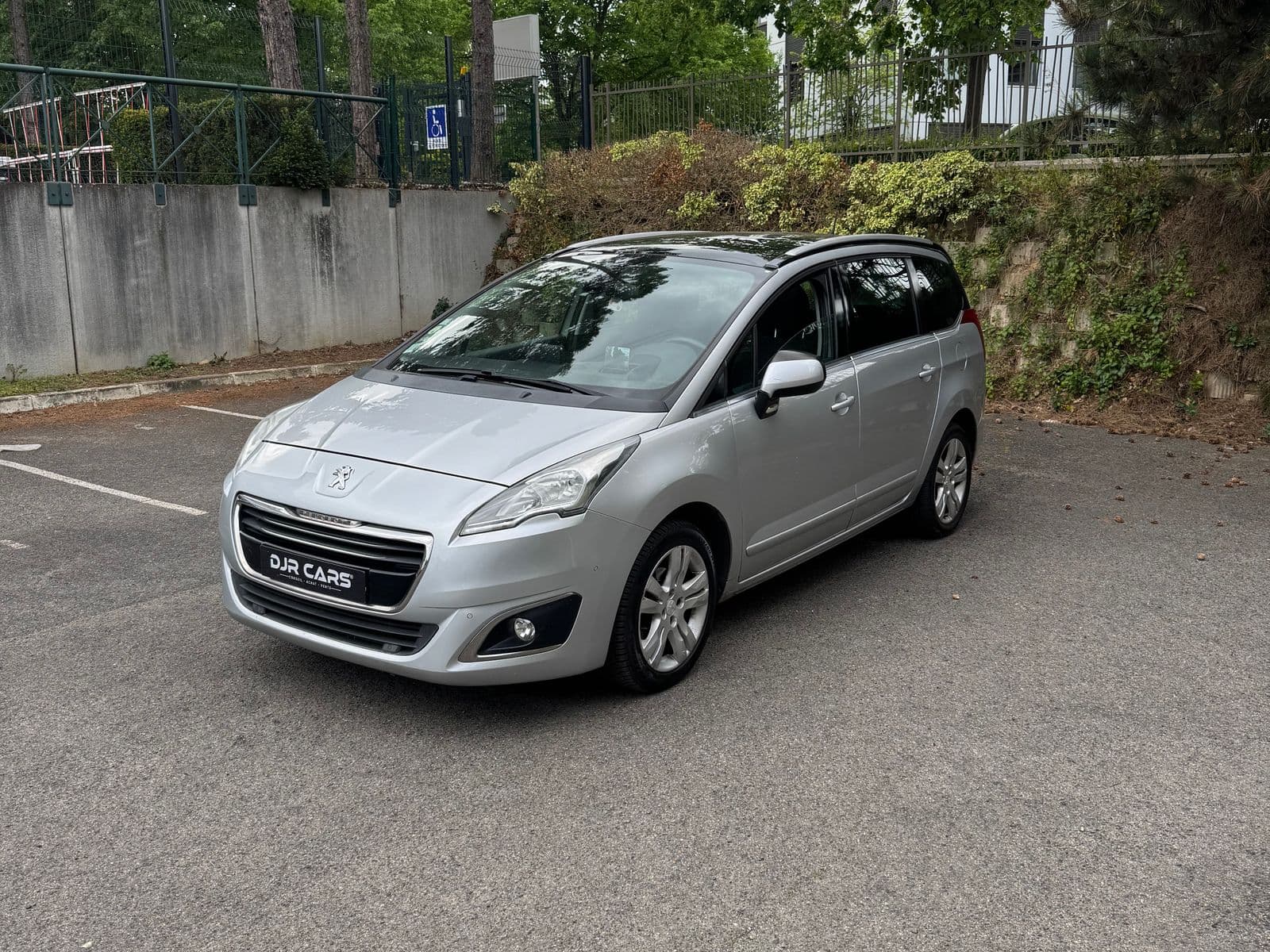 Peugeot 5008 Allure Gris