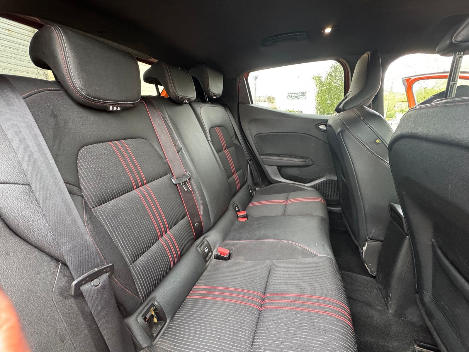 Renault Clio V RS Line Orange