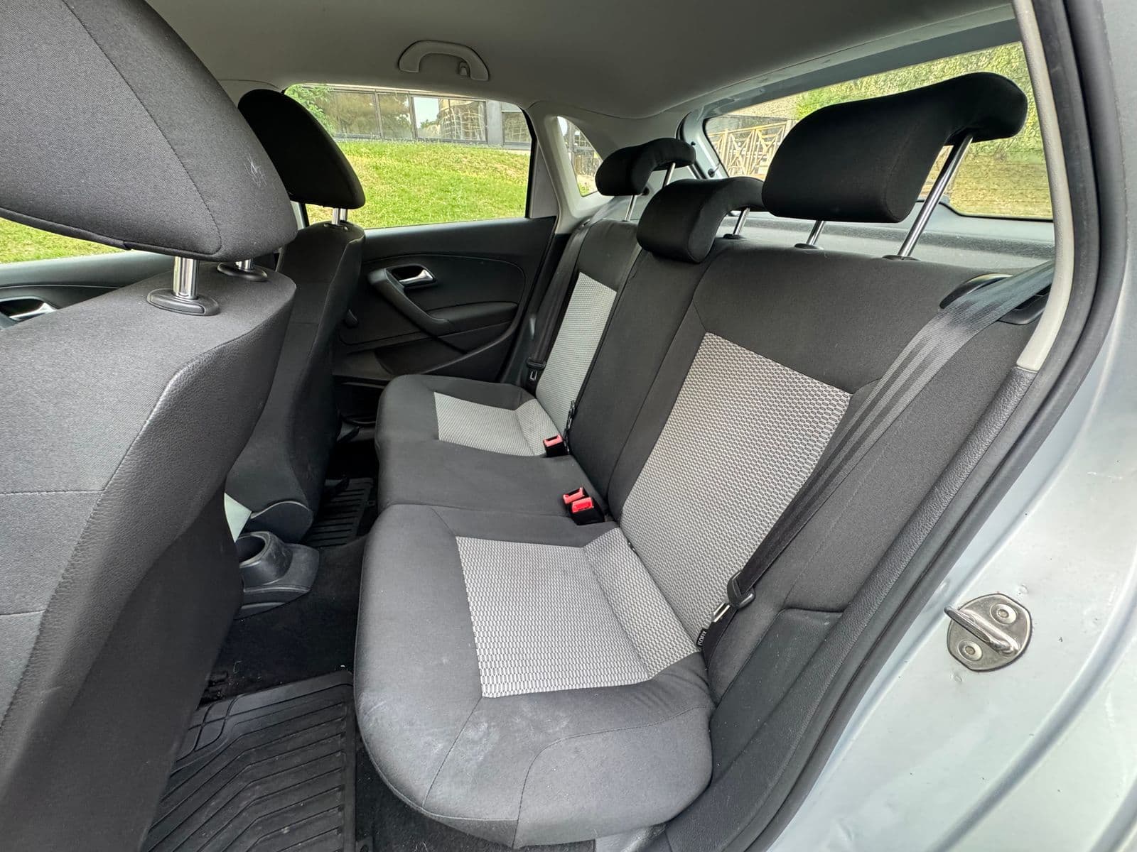 Volkswagen Polo Confortline Gris