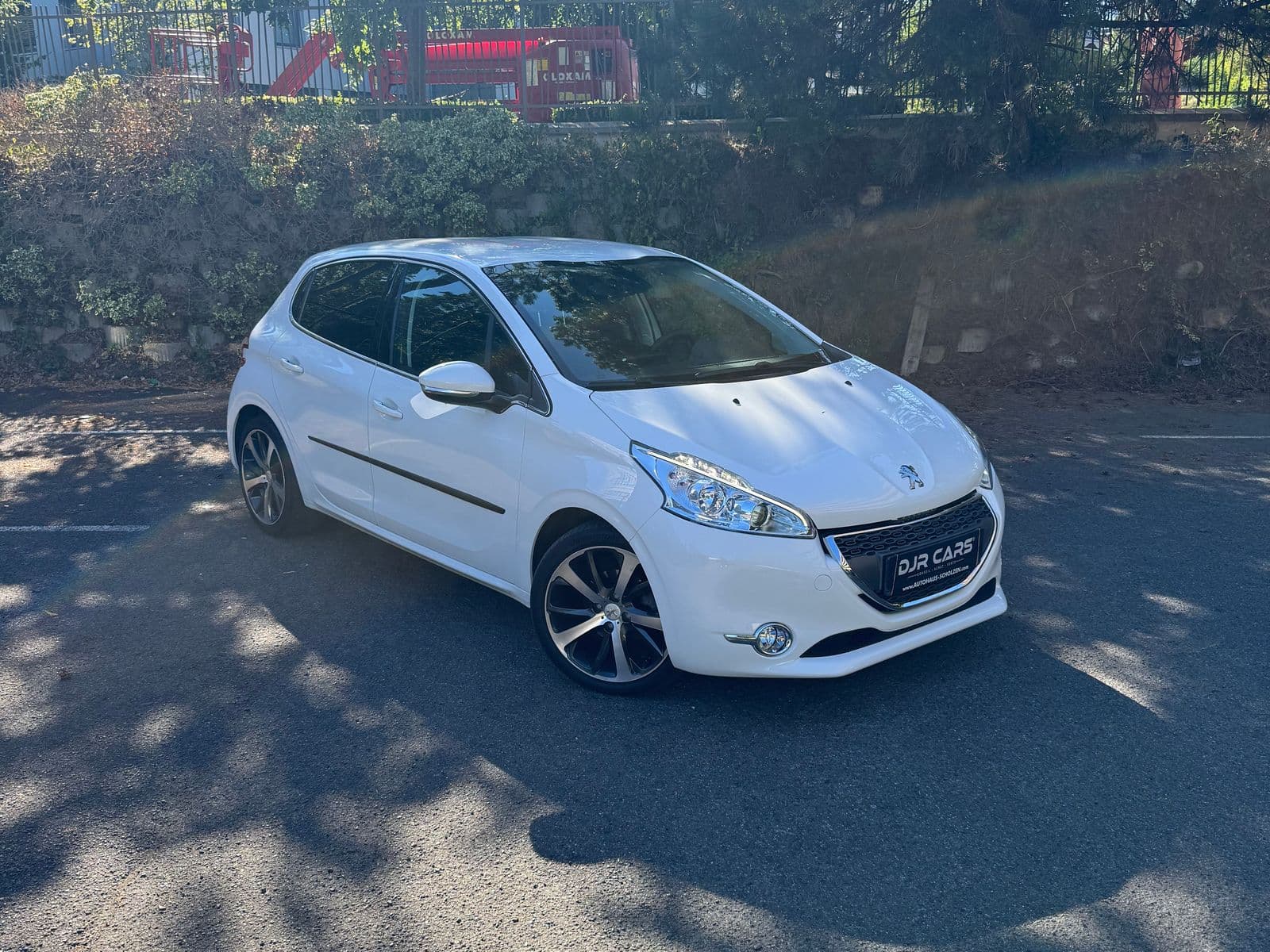 Peugeot 208 1.6 e-HDi 115 ch Allure Blanc