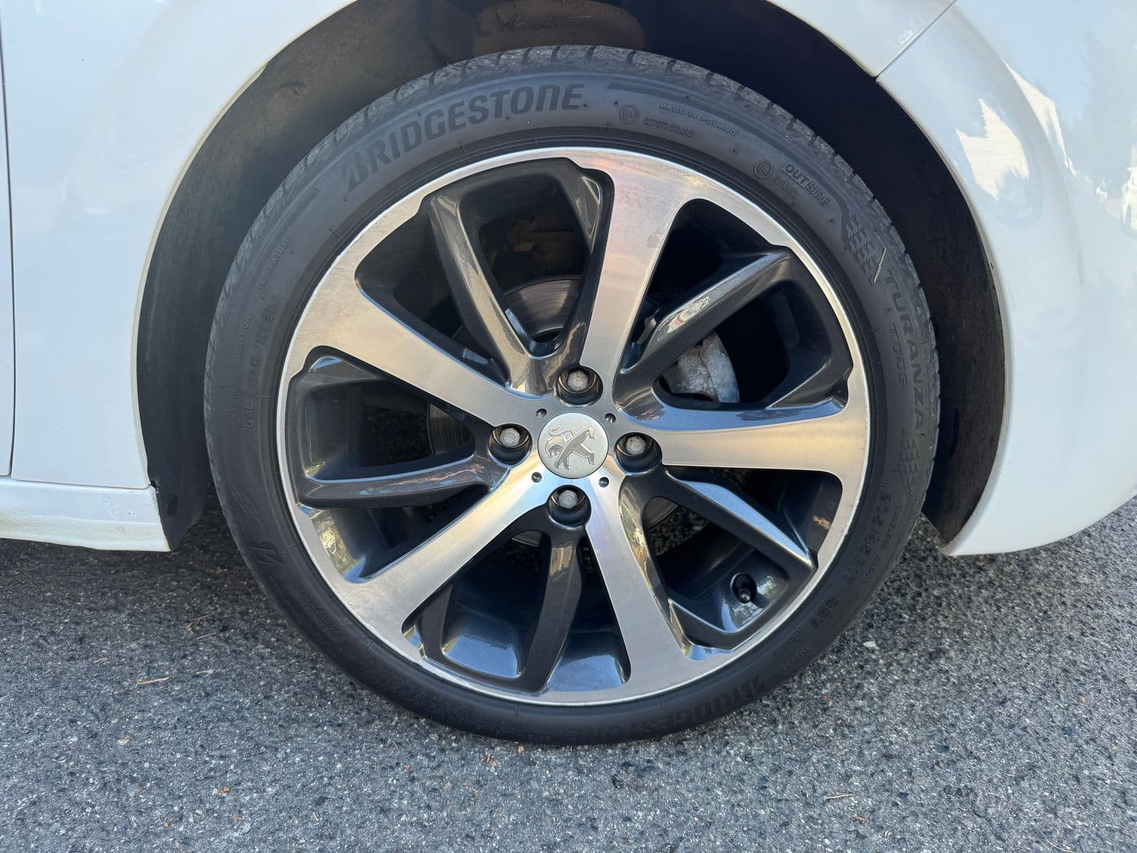 Peugeot 208 1.6 e-HDi 115 ch Allure Blanc