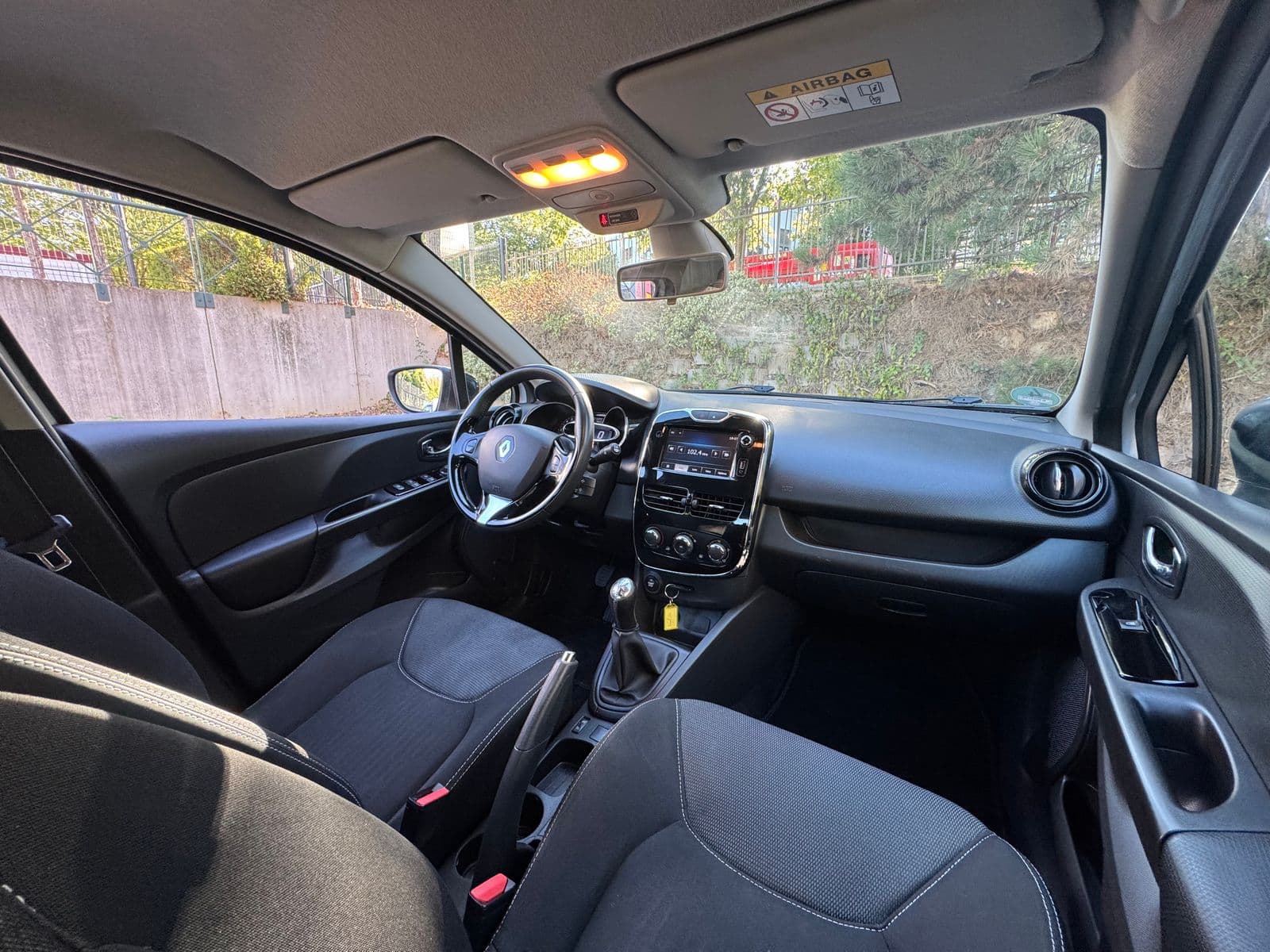 Renault Clio IV 1.2 16V 75 ch Expression Blanc