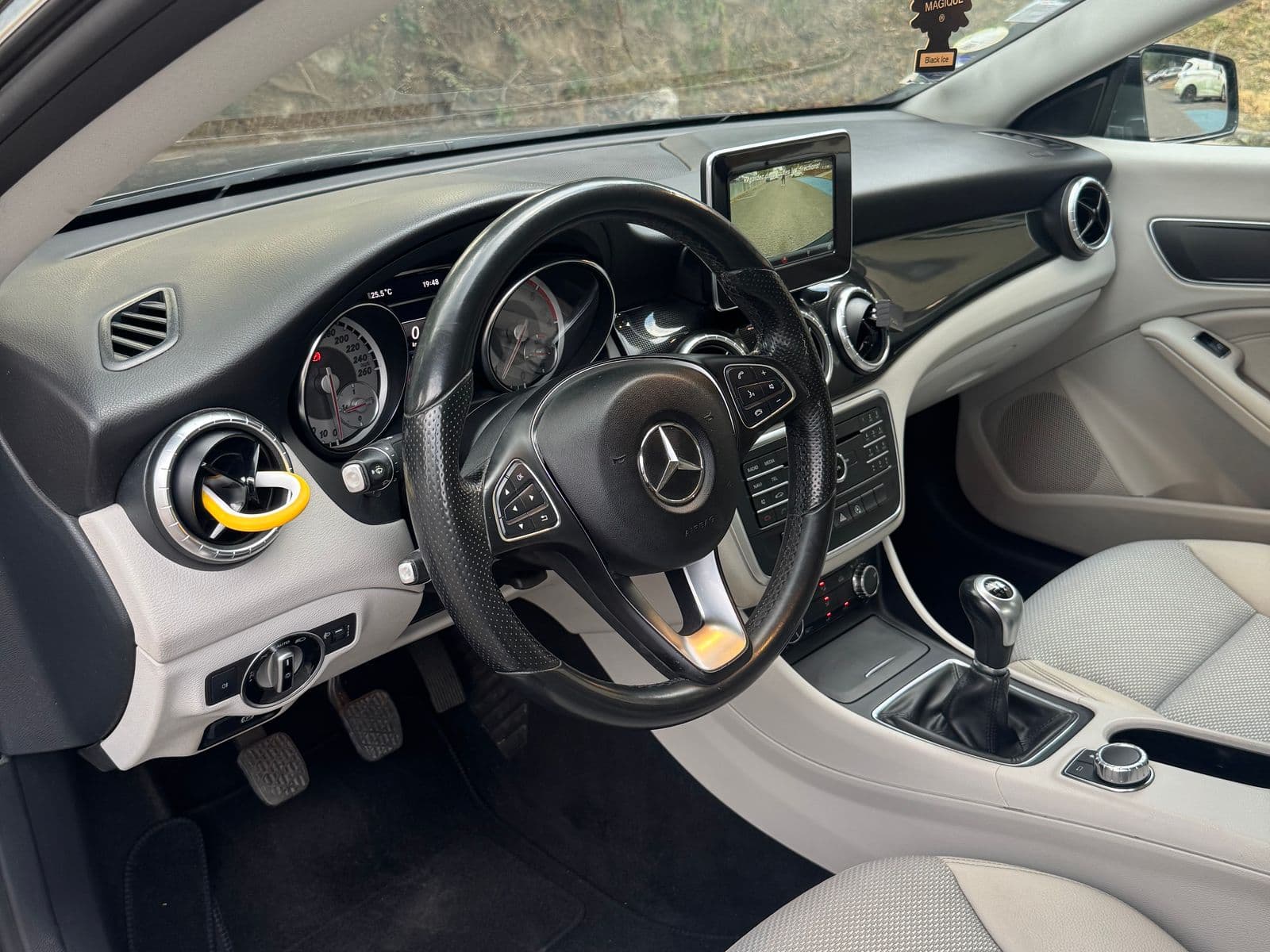 Mercedes Classe CLA 180d Sensation Noir