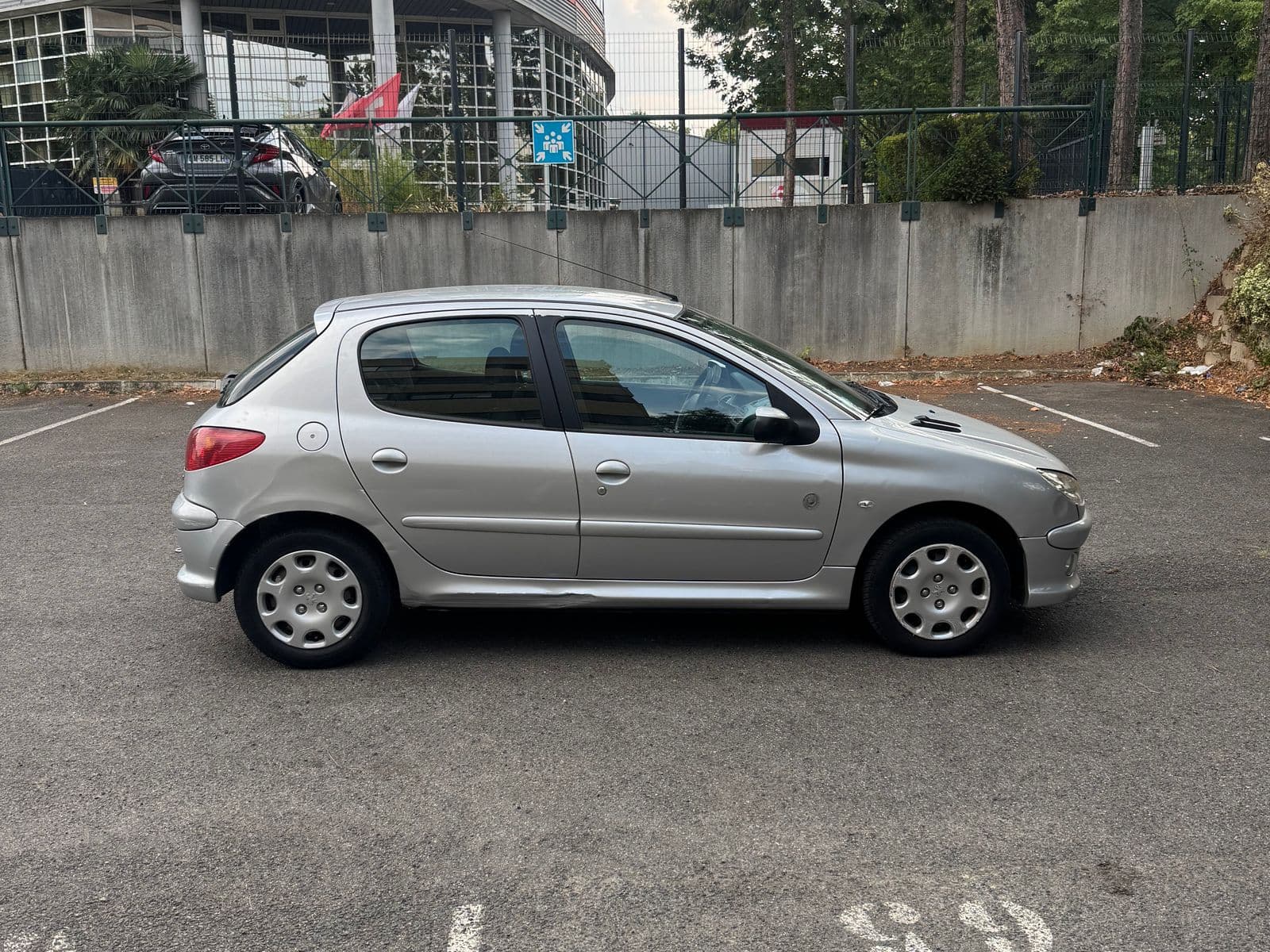 Peugeot 206 1.4 HDi 70 ch Génération Gris