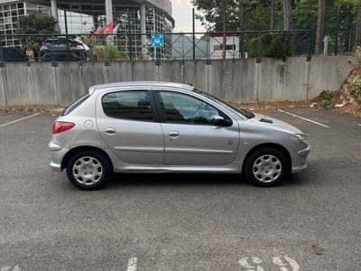 Peugeot 206 1.4 HDi 70 ch Génération Gris