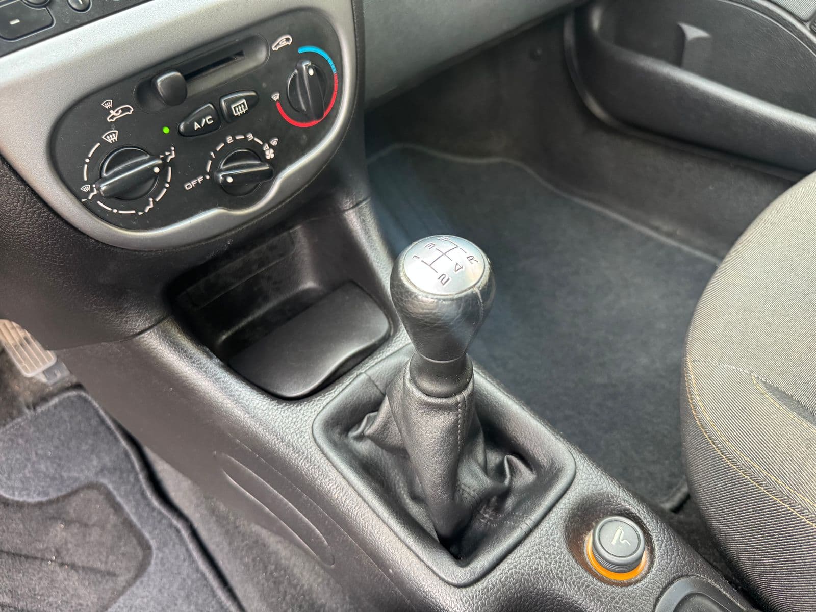 Peugeot 206 1.4 HDi 70 ch Génération Gris