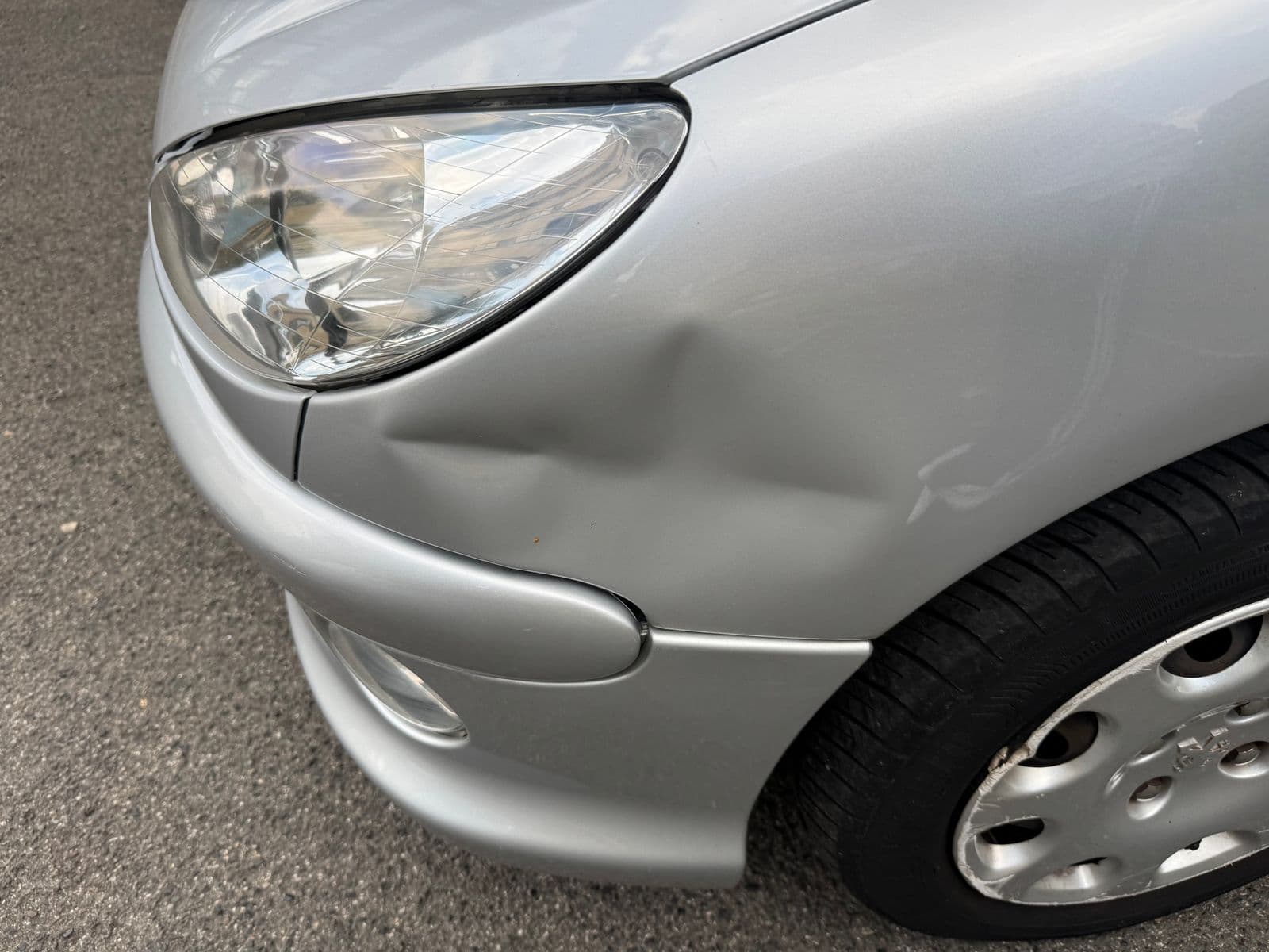 Peugeot 206 1.4 HDi 70 ch Génération Gris