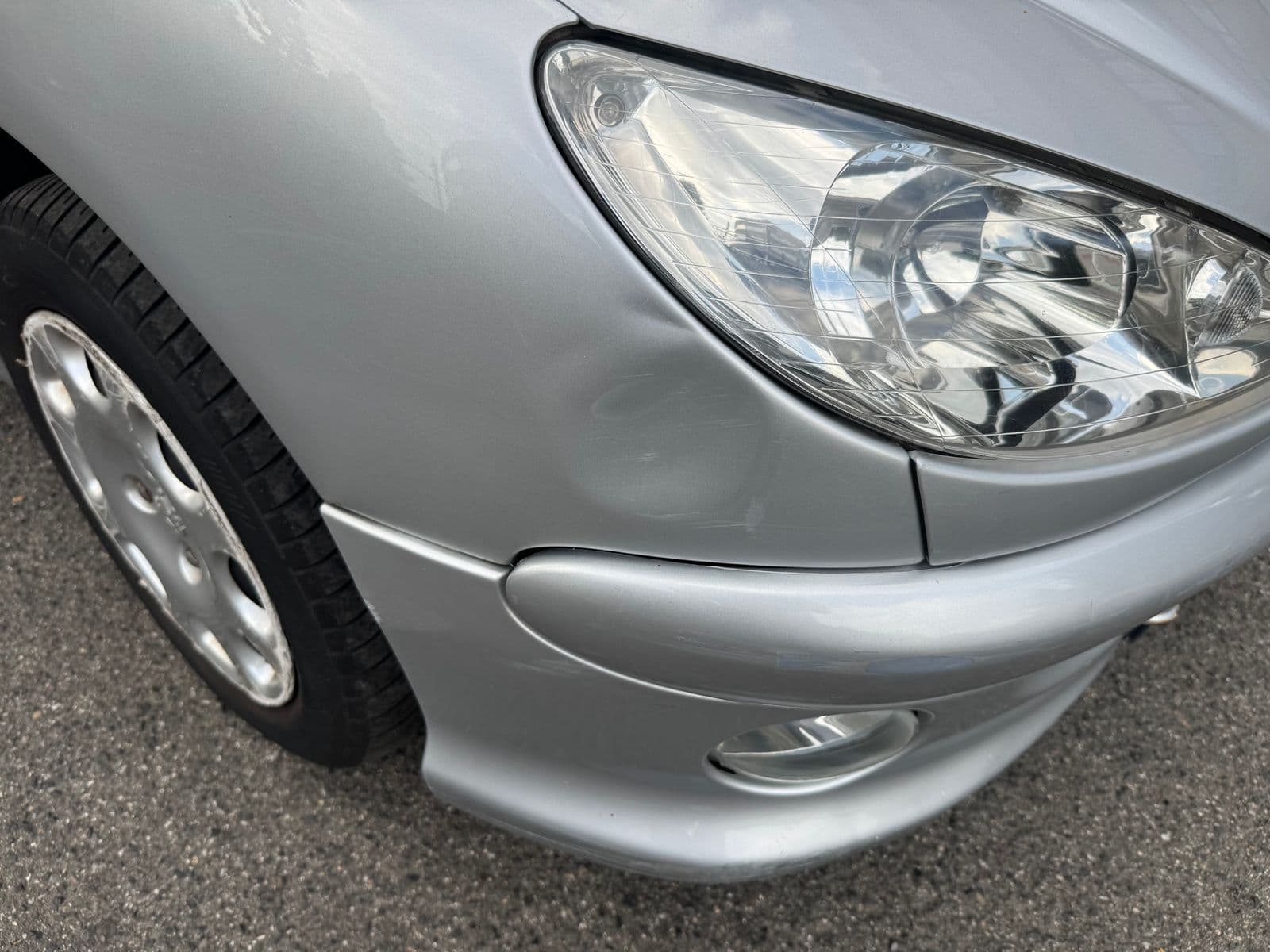 Peugeot 206 1.4 HDi 70 ch Génération Gris