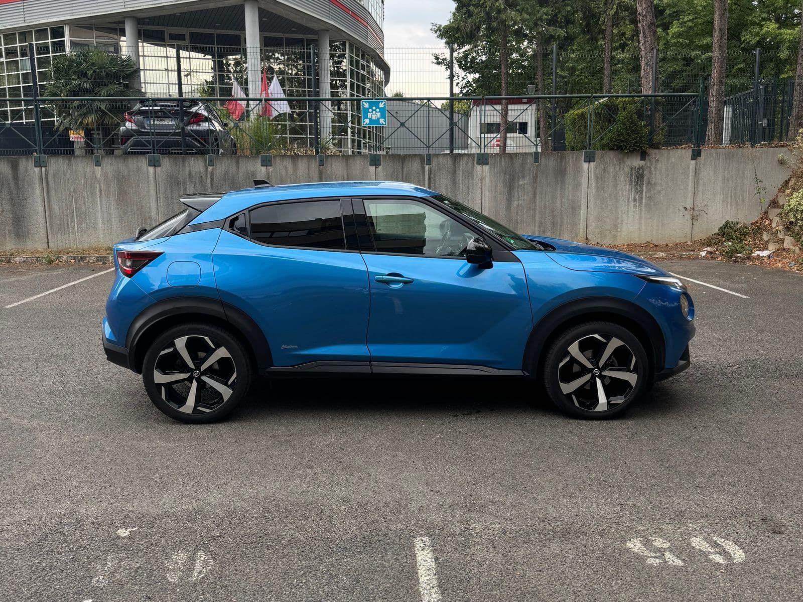 Nissan Juke 1.0 DIG-T 114 ch DCT7 Tekna Bleu