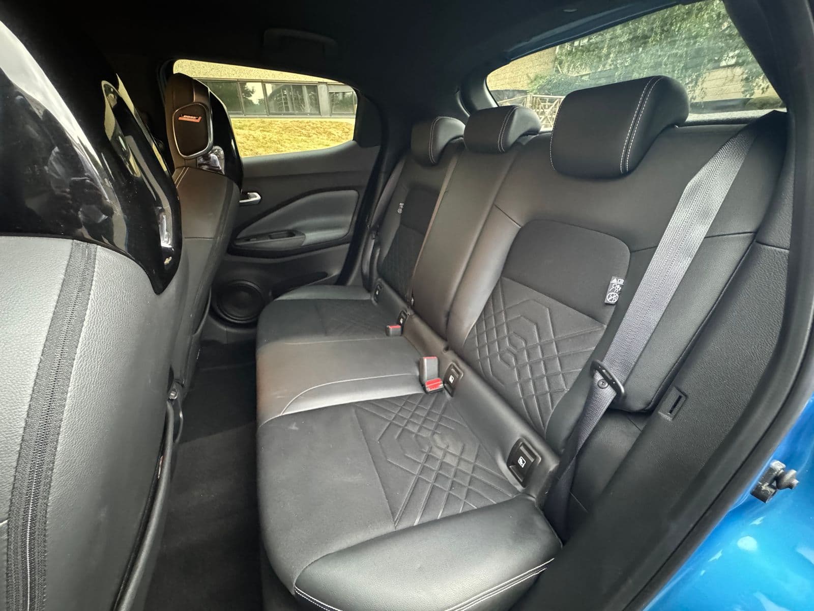 Nissan Juke 1.0 DIG-T 114 ch DCT7 Tekna Bleu