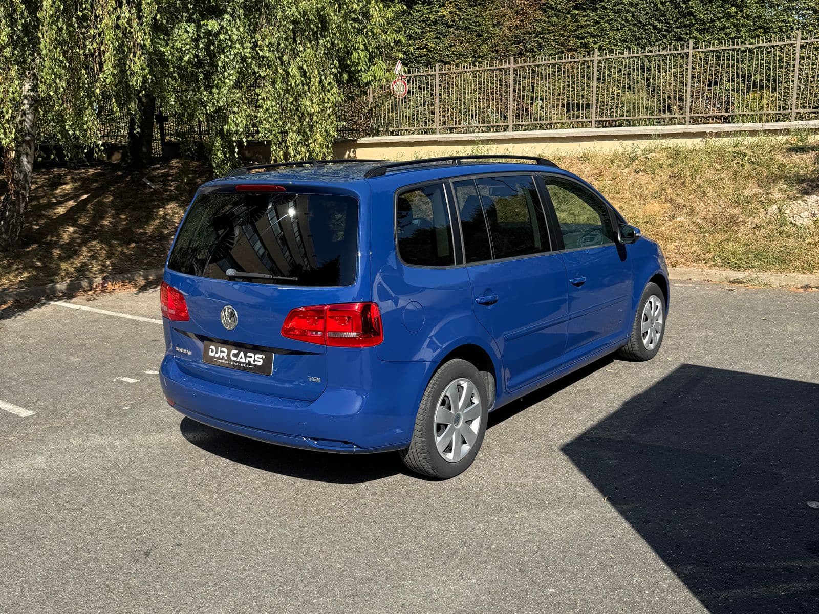 Volkswagen Touran 1.6 TDI 105 ch Confortline Bleu