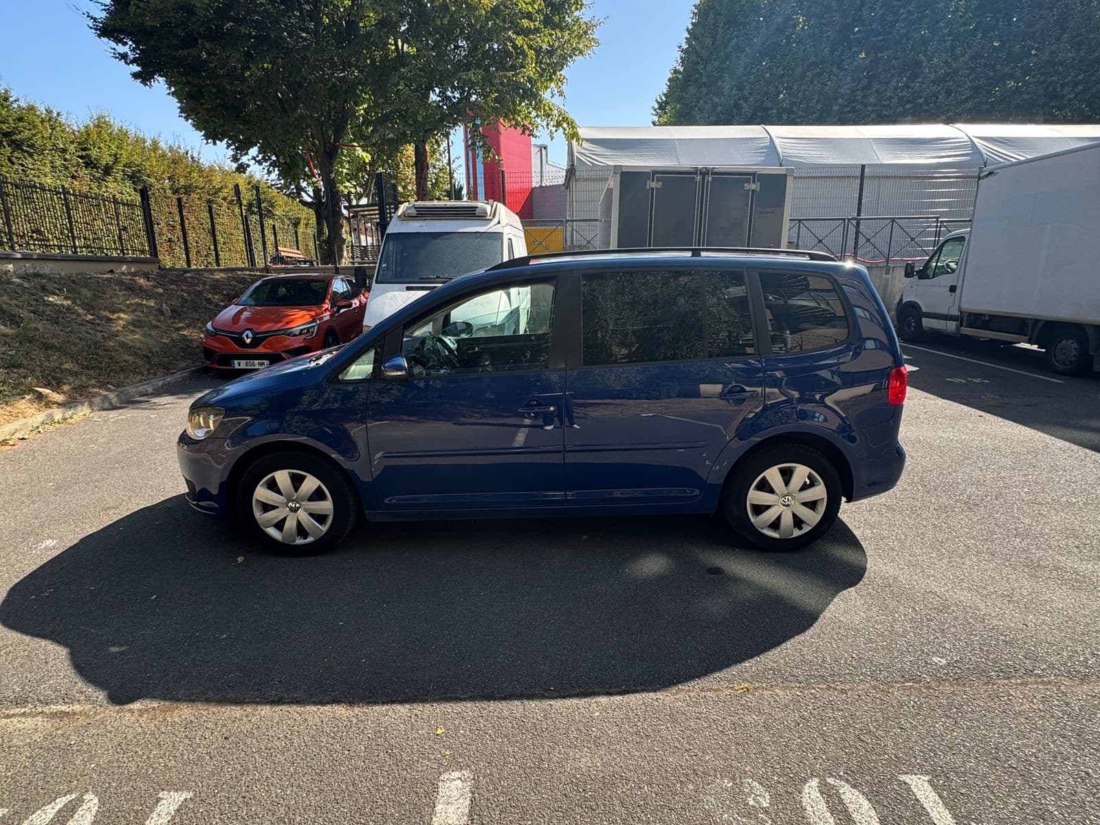 Volkswagen Touran 1.6 TDI 105 ch Confortline Bleu