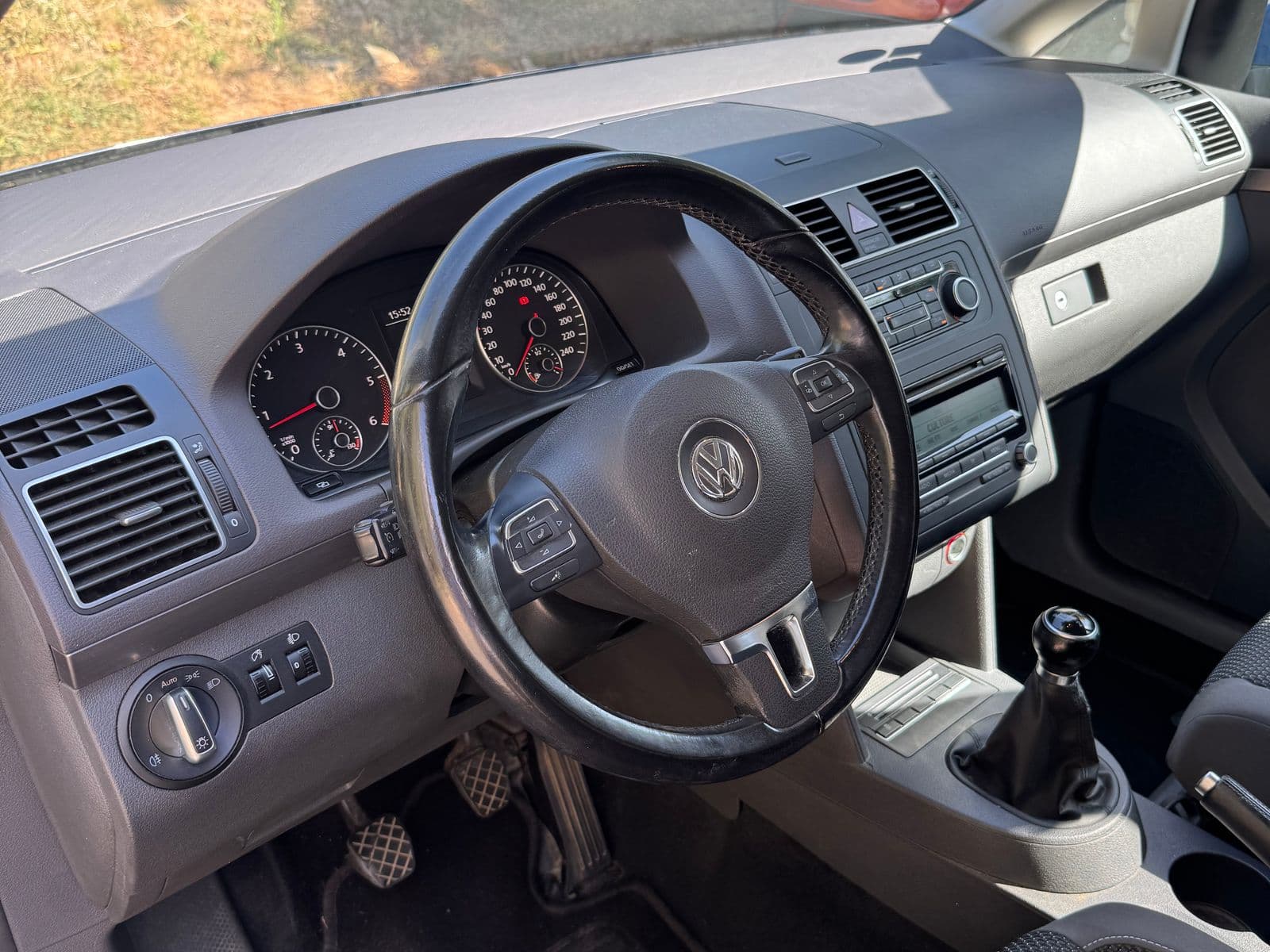 Volkswagen Touran 1.6 TDI 105 ch Confortline Bleu