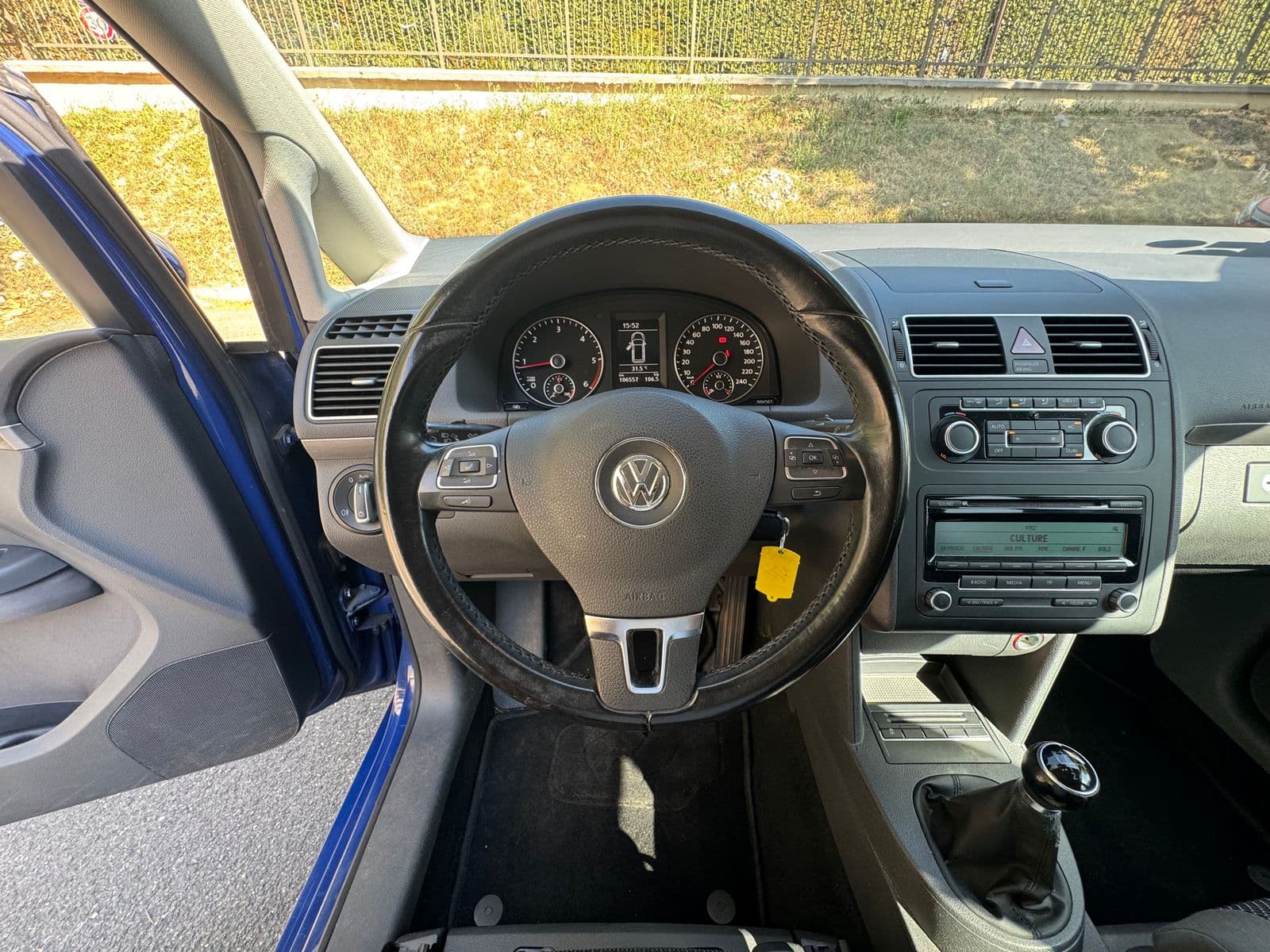 Volkswagen Touran 1.6 TDI 105 ch Confortline Bleu
