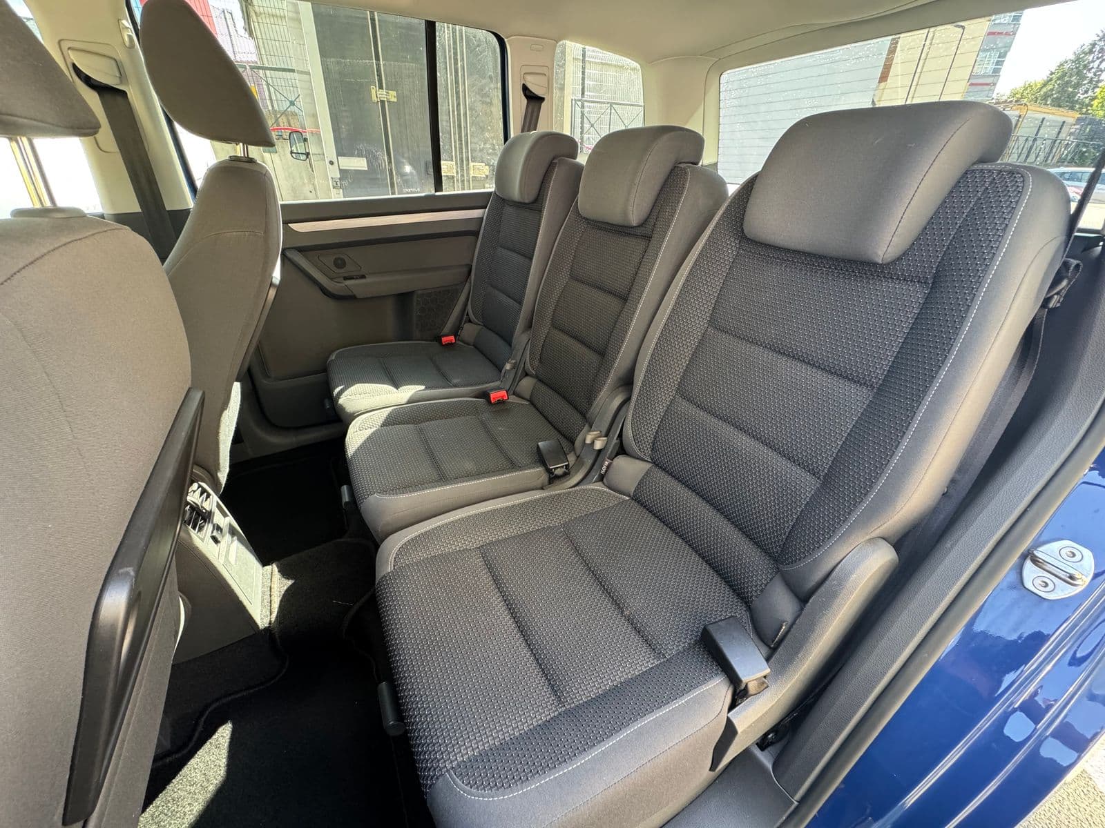 Volkswagen Touran 1.6 TDI 105 ch Confortline Bleu