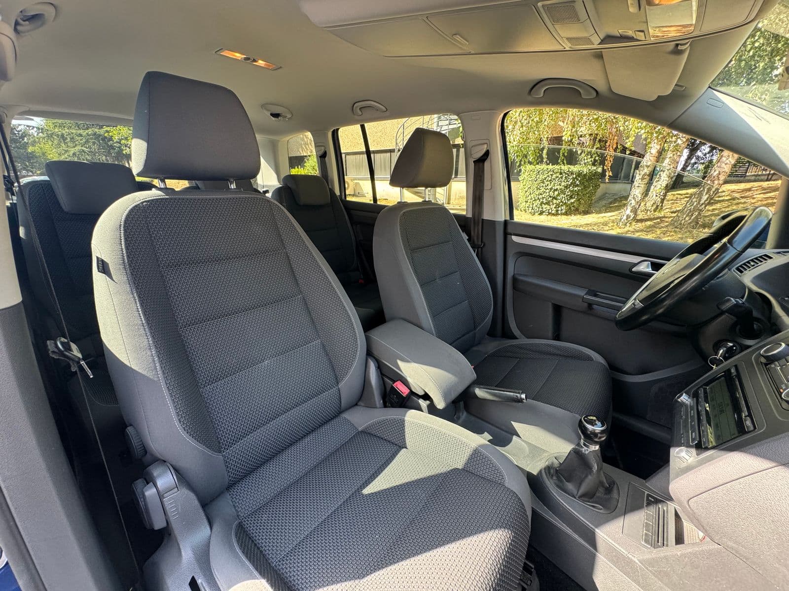 Volkswagen Touran 1.6 TDI 105 ch Confortline Bleu