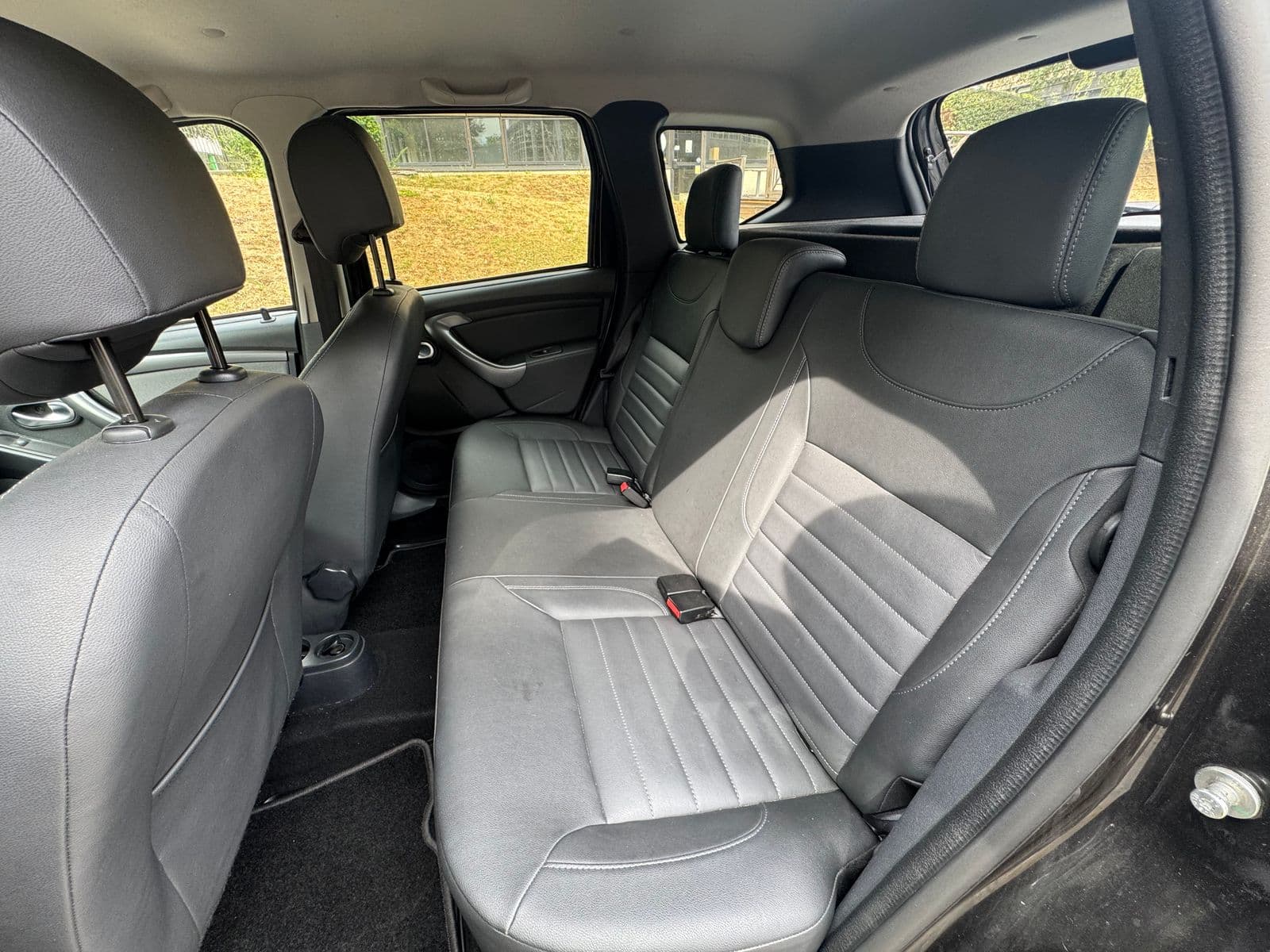 Dacia Duster 1.5 dCi 110 ch EDC 4x2 Prestige Noir