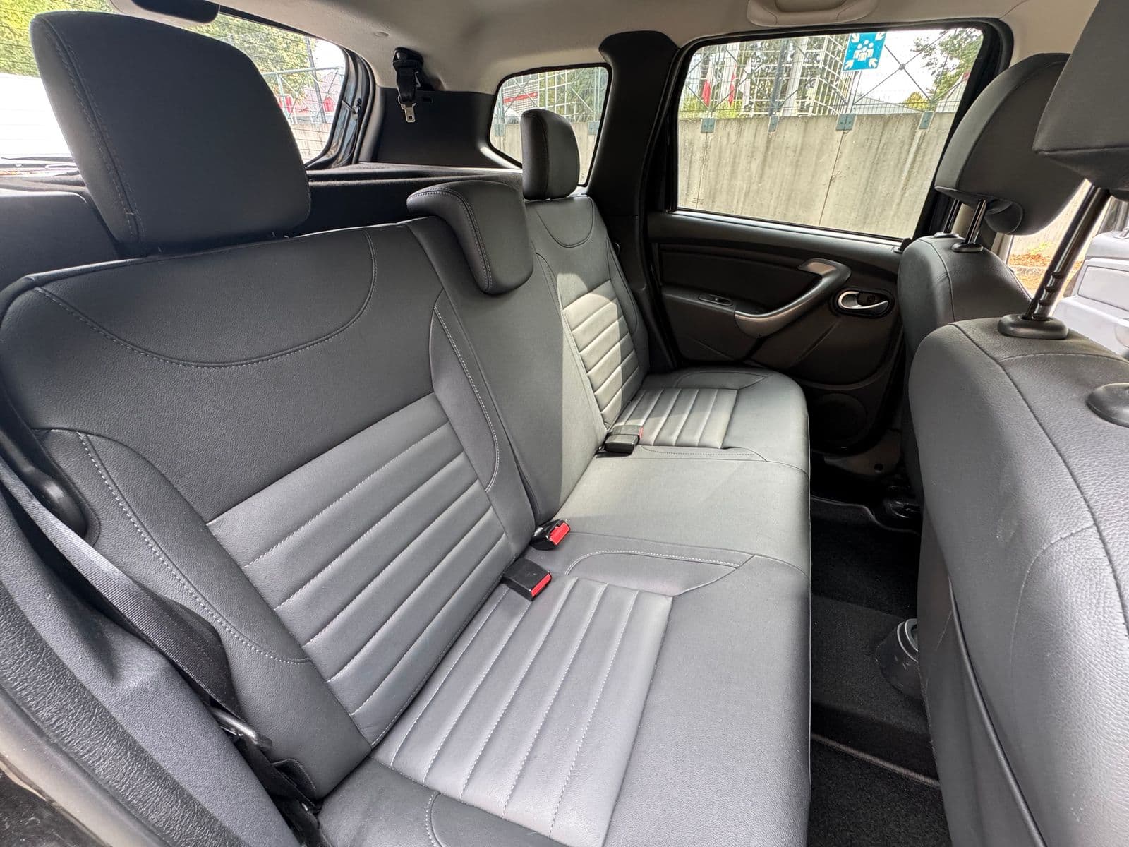 Dacia Duster 1.5 dCi 110 ch EDC 4x2 Prestige Noir