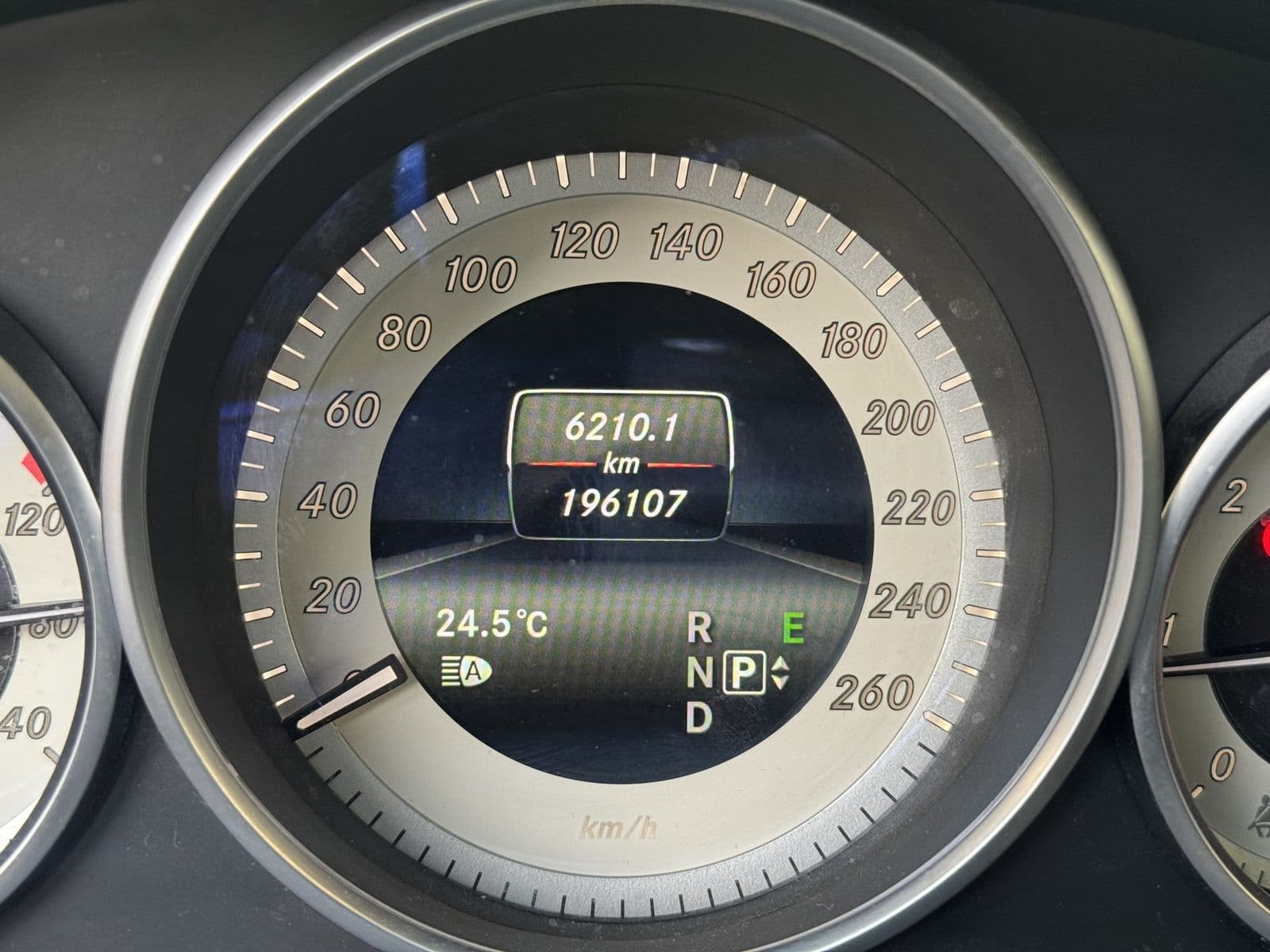 Mercedes Classe E 200 BlueTEC 136 ch Business Executive Gris