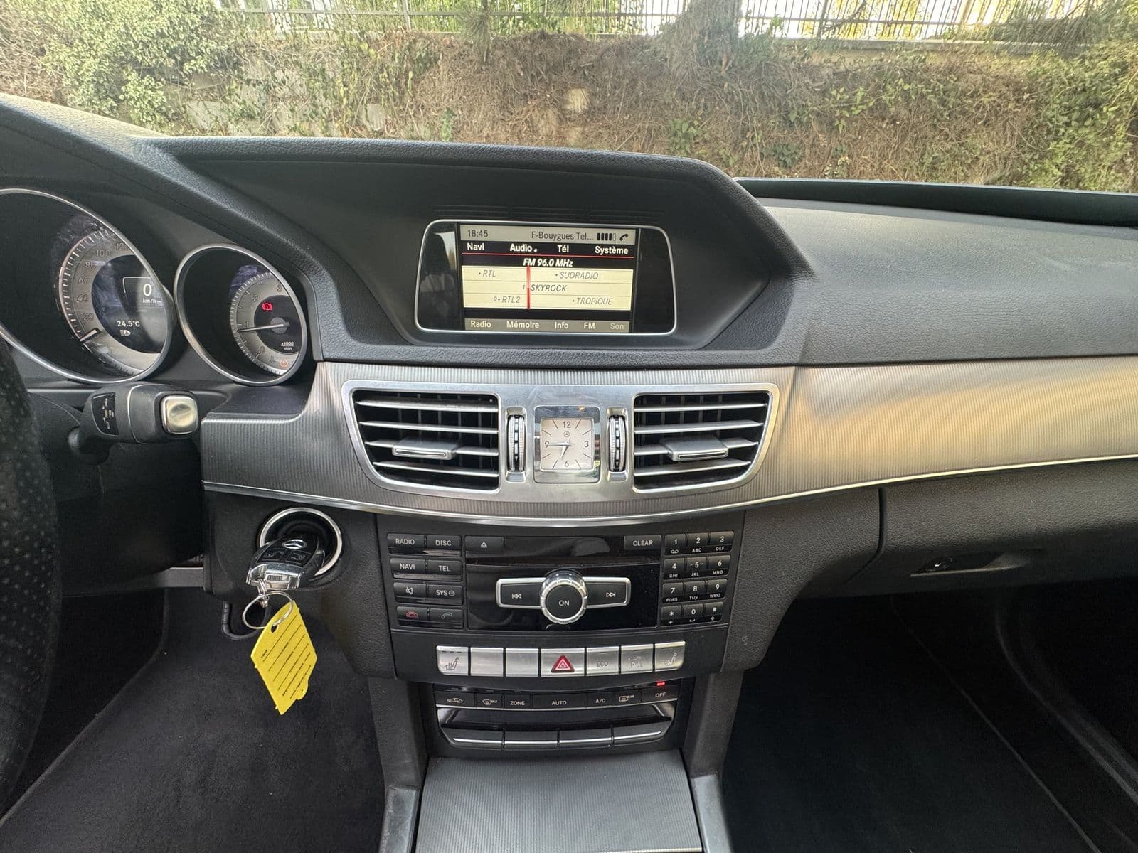 Mercedes Classe E 200 BlueTEC 136 ch Business Executive Gris
