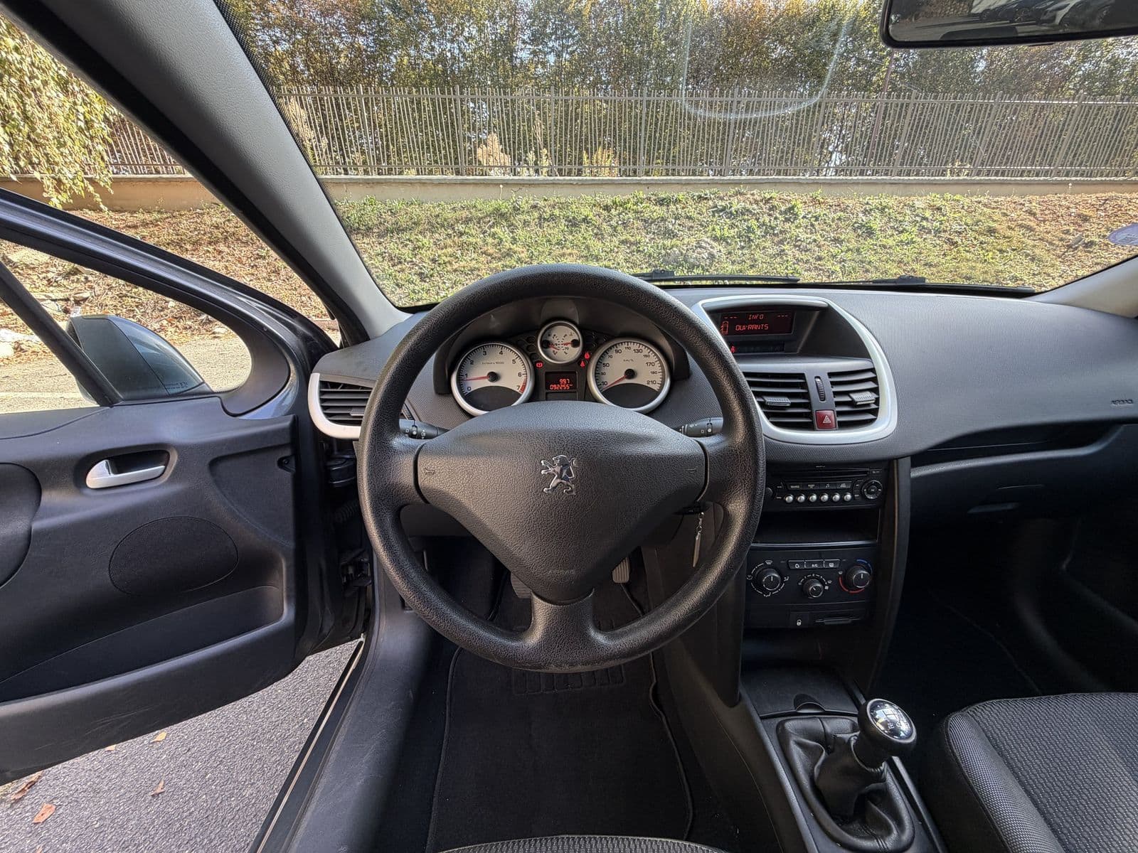 Peugeot 207 1.4 75 ch Active Gris