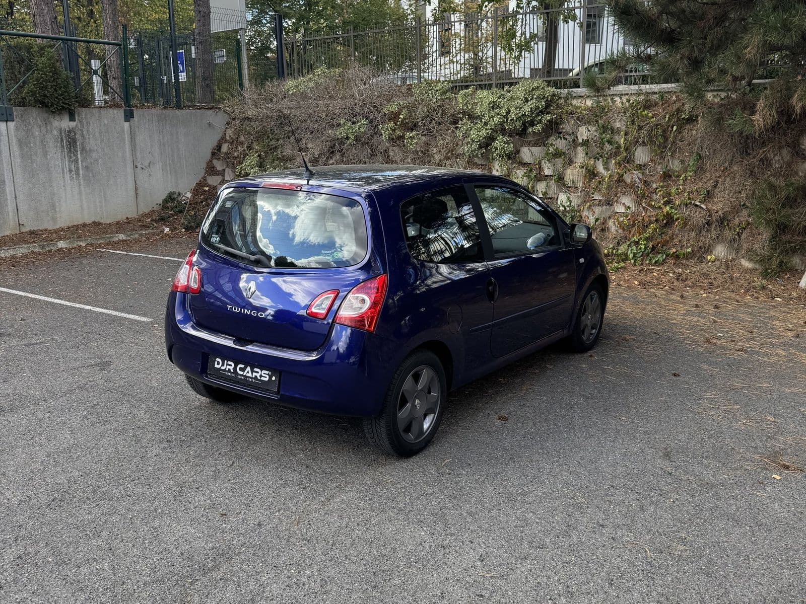 Renault Twingo II 1.2 16v 75 ch Purple Violet