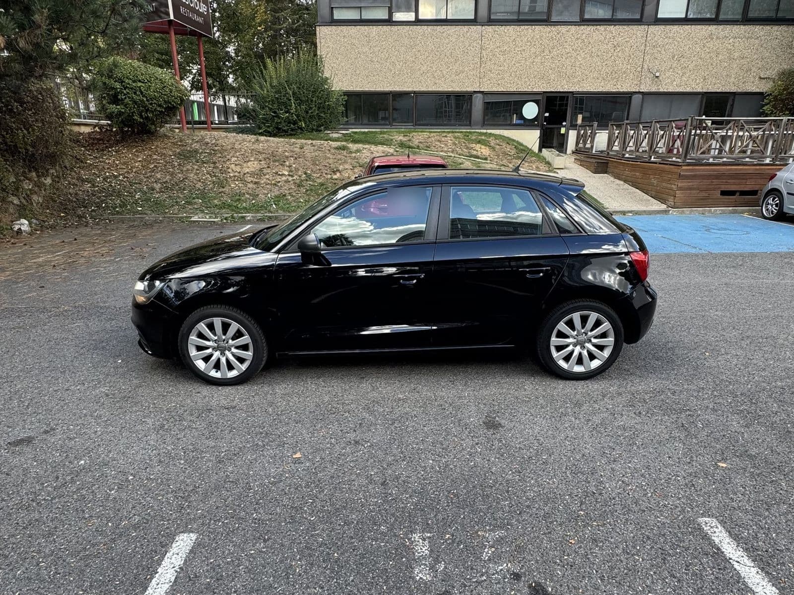 Audi A1 Sportback 1.2 TFSI 86 ch Ambition Noir