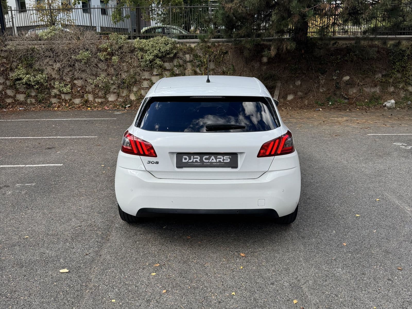 Peugeot 308 1.5 BlueHDi 100 ch SS BVM6 Style Blanc