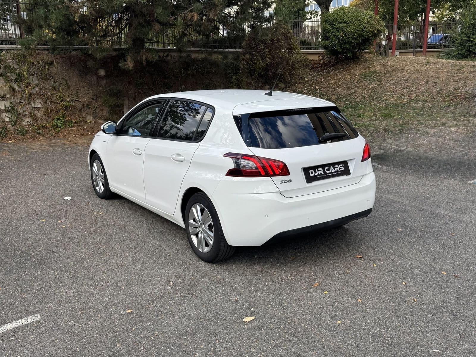 Peugeot 308 1.5 BlueHDi 100 ch SS BVM6 Style Blanc