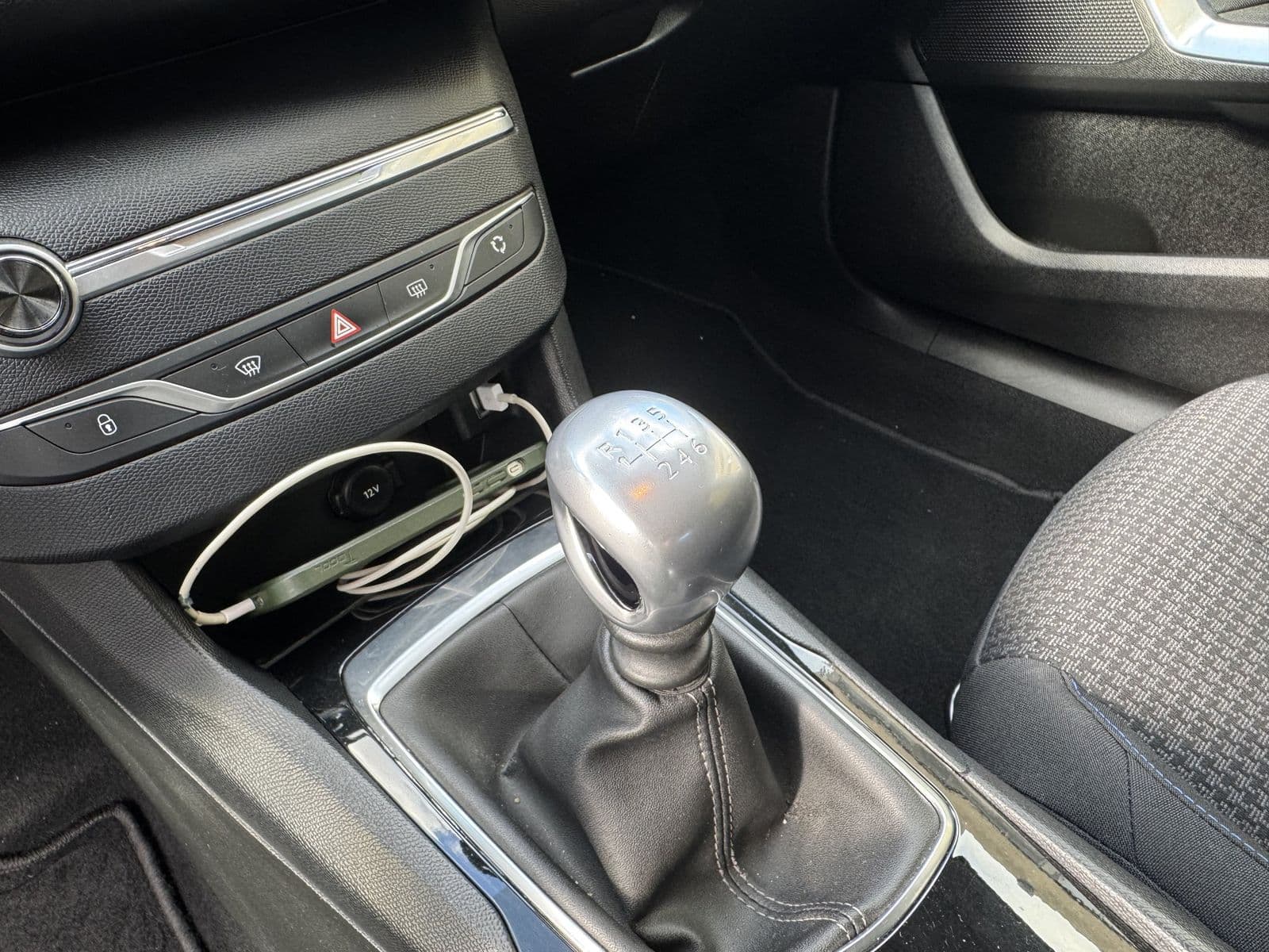 Peugeot 308 1.5 BlueHDi 100 ch SS BVM6 Style Blanc