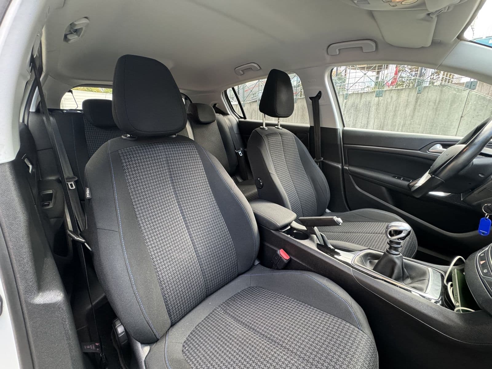Peugeot 308 1.5 BlueHDi 100 ch SS BVM6 Style Blanc