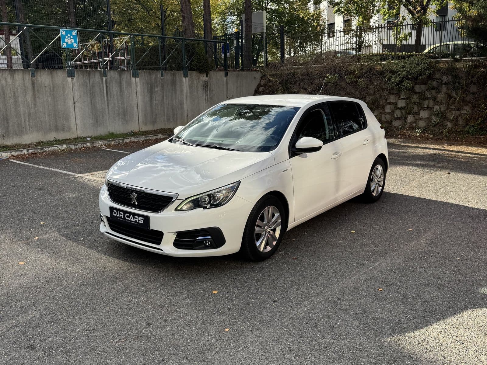 Peugeot 308 1.5 BlueHDi 100 ch SS BVM6 Style Blanc