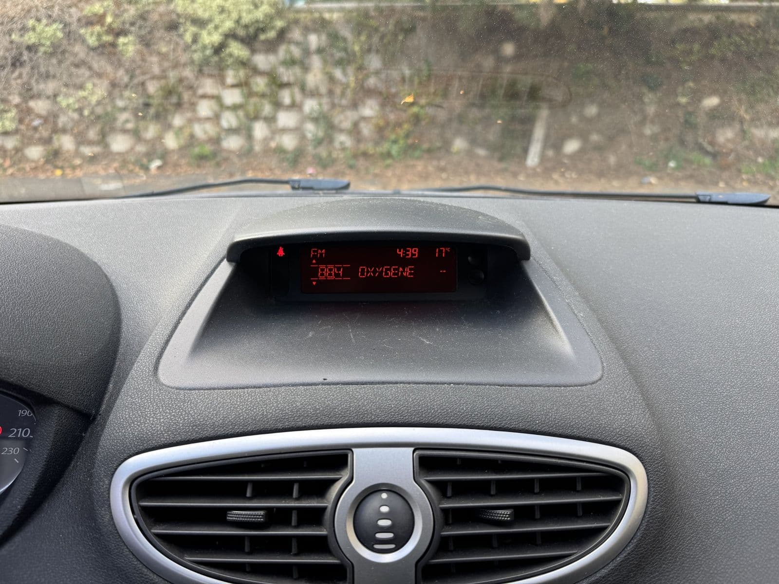 Renault Clio III 1.6 16V 110 ch Exception TomTom Noir