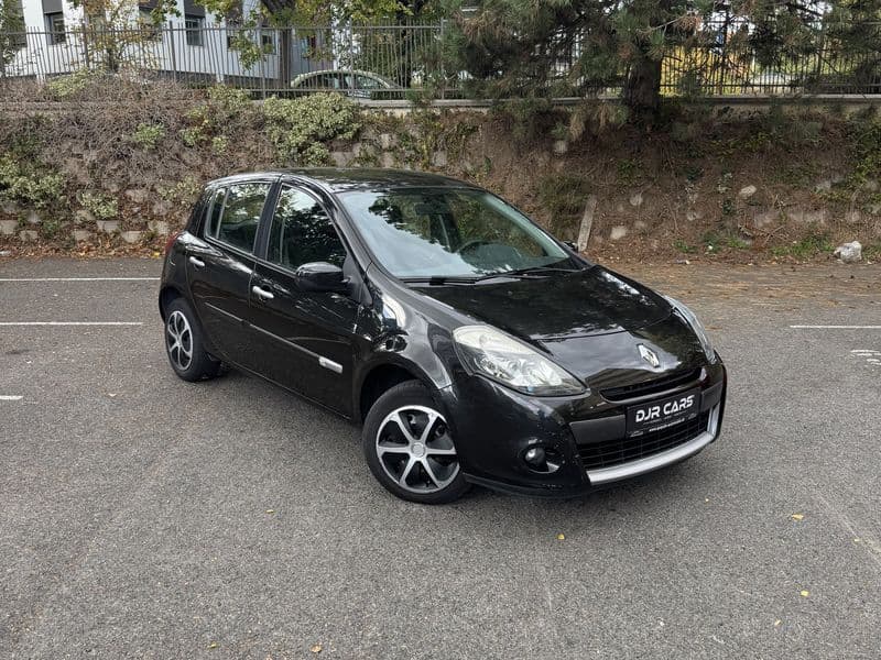 Renault Clio III 1.6 16V 110 ch Exception TomTom 2010